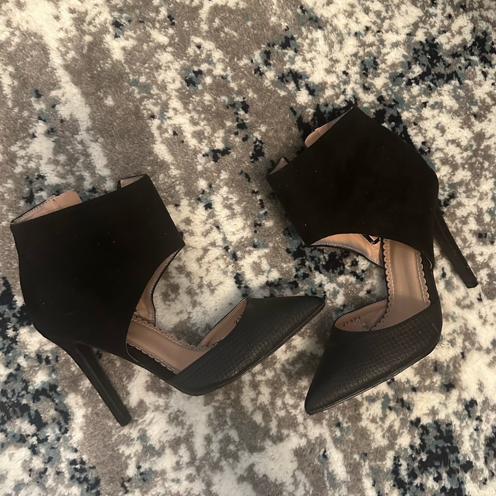 7.5 black heels